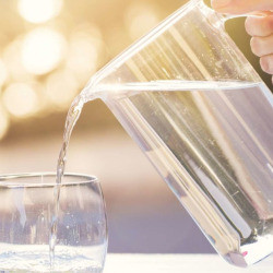 Minum Air Comberan Padahal Ada Air Bersih: Itulah Ekonomi Umat Hari Ini