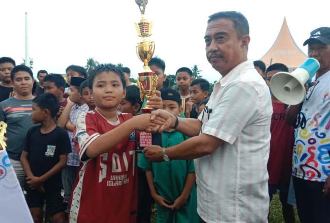 SDIT Wahdah Islamiyah Sinjai Sabet Juara 1 Sepakbola Mini pada Kejuaraan Multievent 2025